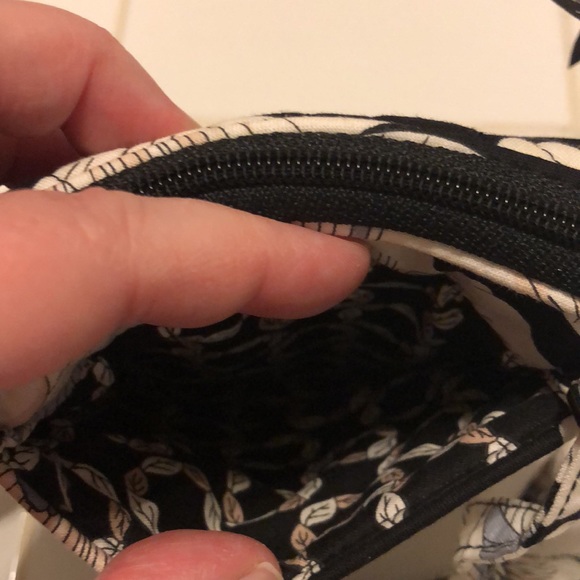 ⭐️VERA BRADLEY CROSSBODY BAG⭐️ - Picture 9 of 11